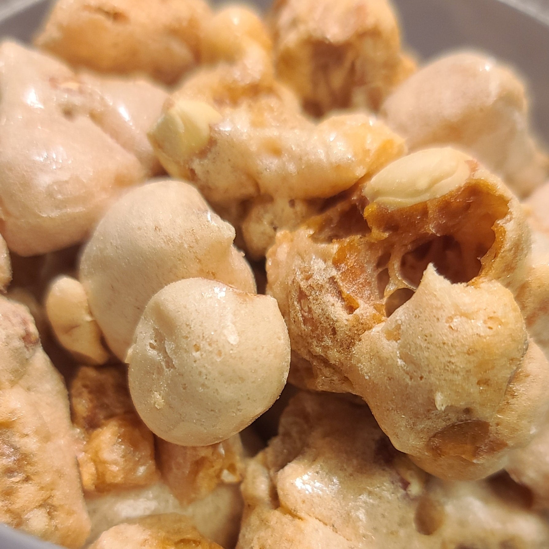 Freeze Dried Peanut Brittle